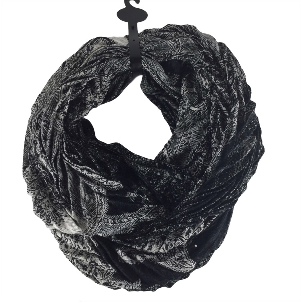 Loomology Grey And Black Textured Infinity…